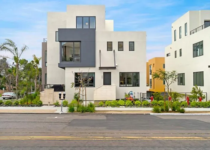 Park View Balboa Townhouse Modern Upscale 3 Bed